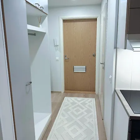 Cozy By Nunu, Lapinkatu